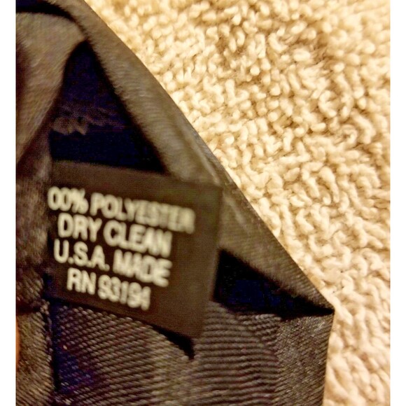 Vintage Men's Neck Tie D'em Crazy Wolves Brown D.C. Enterprises 1990's USA - Picture 6 of 9